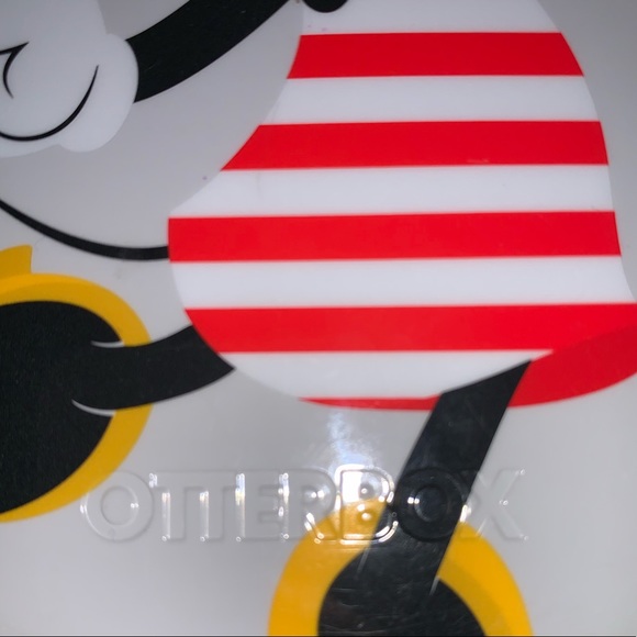 iPhone 8 Otterbox Disney Case - Picture 2 of 8